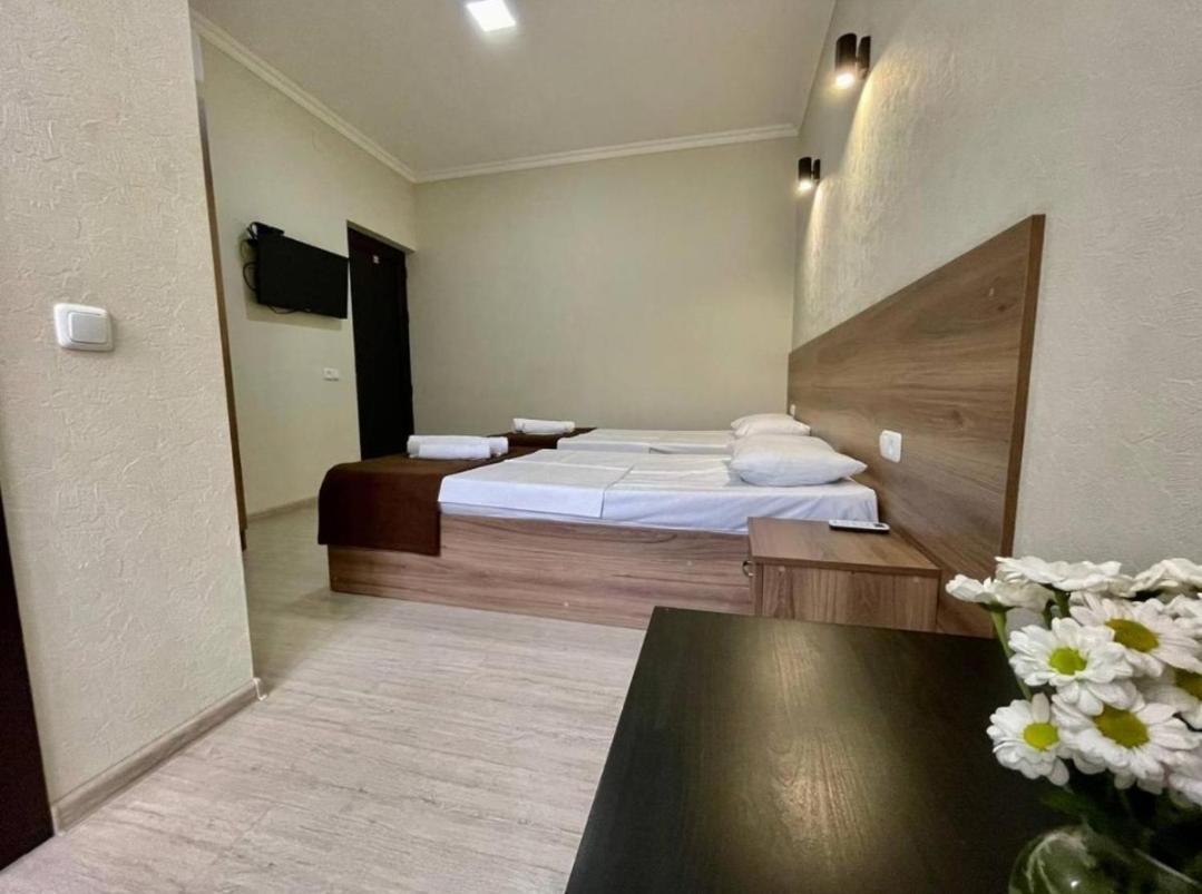 Merien Hotel Erivan Dış mekan fotoğraf