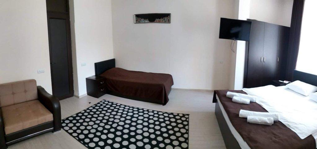 Merien Hotel Erivan Dış mekan fotoğraf