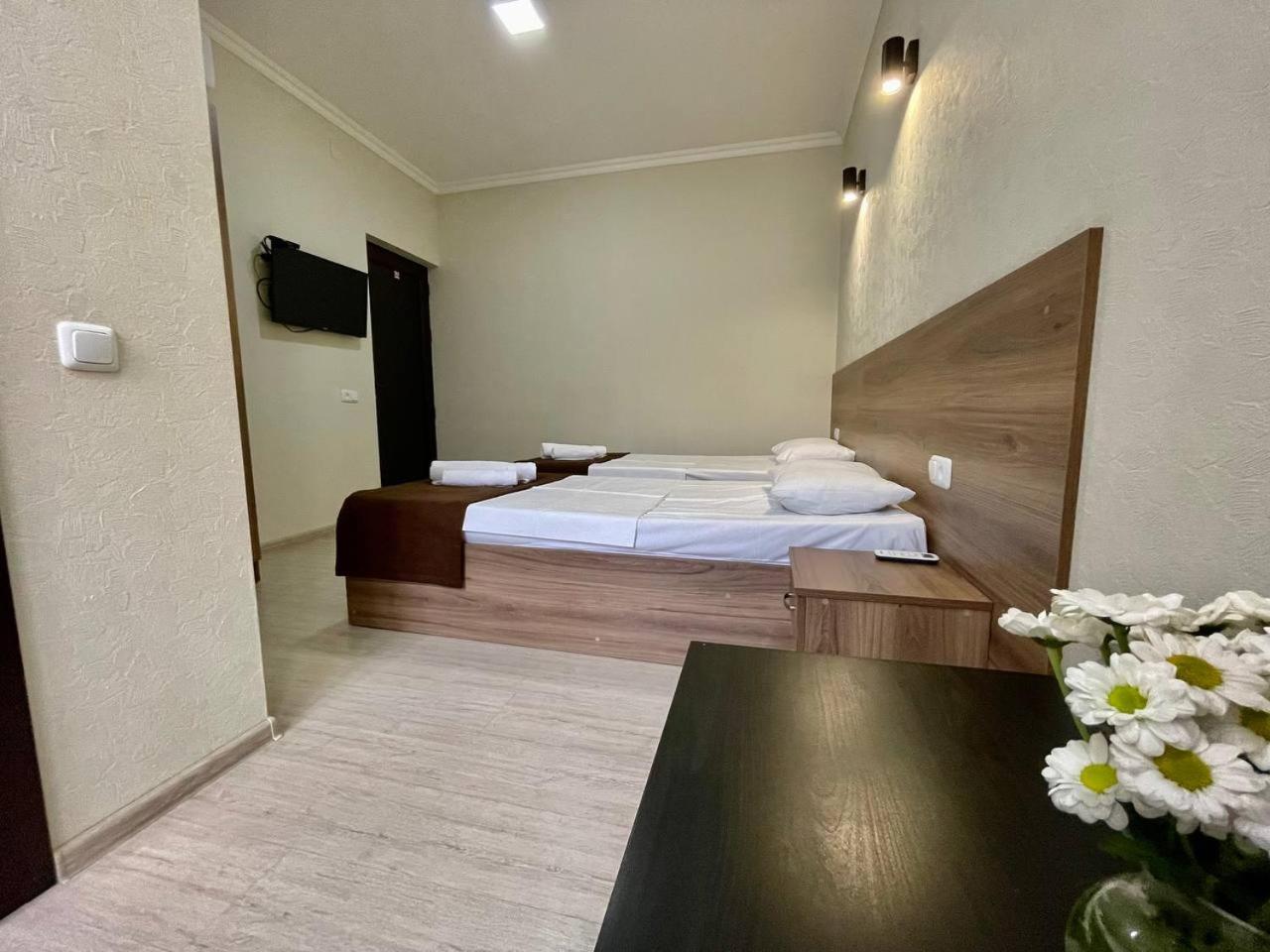 Merien Hotel Erivan Dış mekan fotoğraf